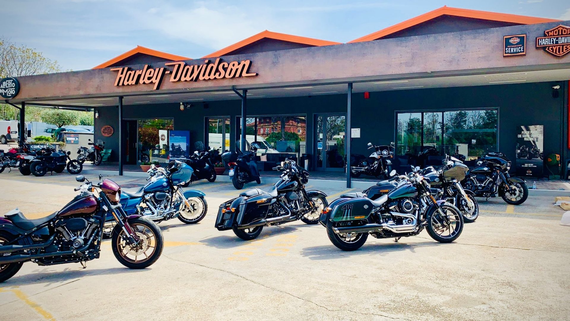 Harley-Davidson Roman Village